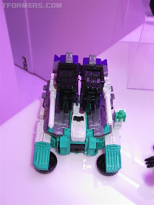 NYCC 2016   First Look At Sixshot, Broadside, Sky Shadow, Perceptor, And More Transformers  (53 of 137)